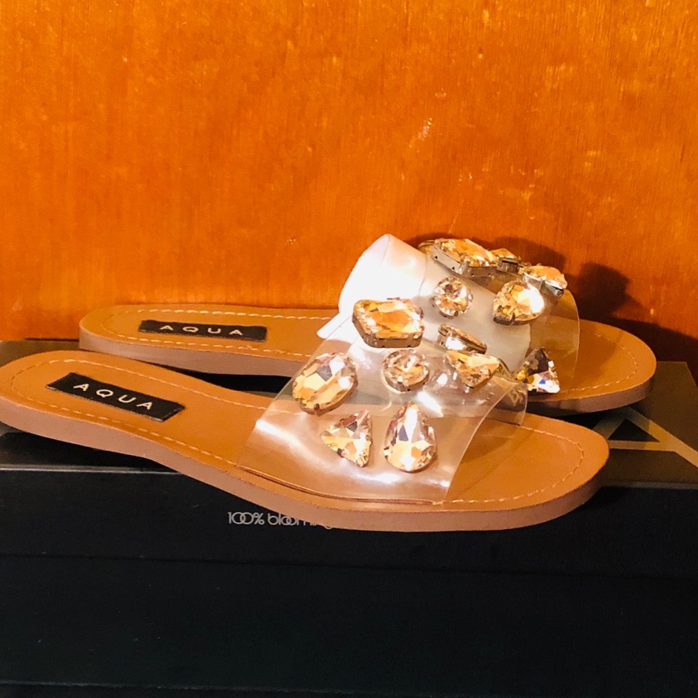 🤩🤩 BNWT Aqua Crystal Embellished Sandals🤩🤩